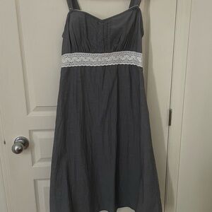 Elegant Gray Sleeveless Dress with Lace Detail